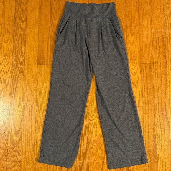 Vuori Pants - Vuori Wide Leg Grey Pants Women’s Size XS